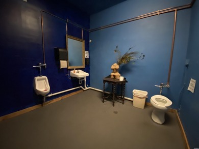 Heart of city & entry block to Downtown area with 22,000sqf of