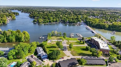 Enjoy easy lake living at The Villas on Morse Lake with deeded - photo 33