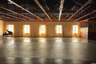 Heart of city & entry block to Downtown area with 22,000sqf of