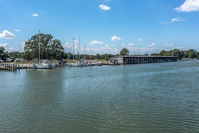 Excellent, level building site in Chesapeake Harbor. Ready for - photo 8