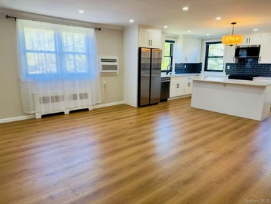 Beautiful newly renovated Large 2 Bedrooms in one of the best - photo 10