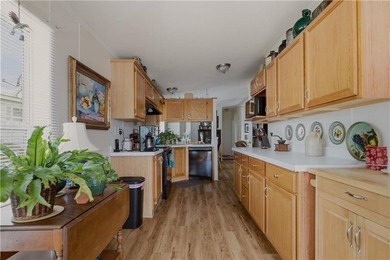 Welcome to this beautifully maintained 3-bedroom, 2-bath - photo 3