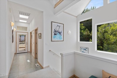 SPECTACULAR OCEAN VIEW HOME IN DESIRABLE ROADS END! Enjoy - photo 17