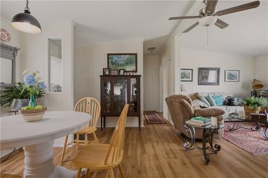 Welcome to this beautifully maintained 3-bedroom, 2-bath - photo 8