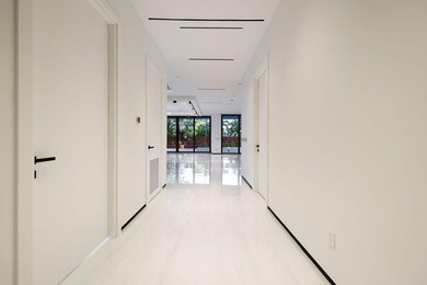 A refined take on modern luxury with fresh compositions enhanced - photo 19