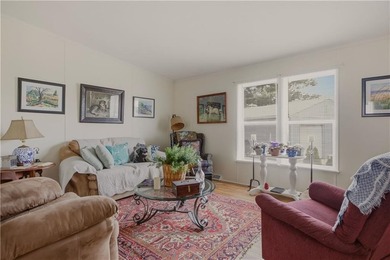Welcome to this beautifully maintained 3-bedroom, 2-bath - photo 10
