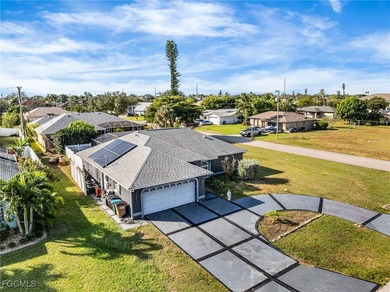 Cape Coral Lakes Area Home For Sale in Cape Coral Florida