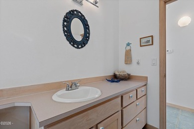 SPECTACULAR OCEAN VIEW HOME IN DESIRABLE ROADS END! Enjoy - photo 25