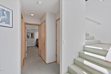 SPECTACULAR OCEAN VIEW HOME IN DESIRABLE ROADS END! Enjoy - photo 29