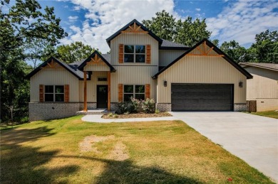 Lake Loch Lomond Home For Sale in Bella Vista Arkansas