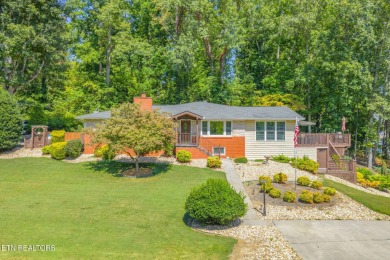 Lake Home For Sale in Lenoir City, Tennessee