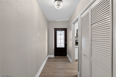 Beautifully situated between three outstanding parks and several - photo 4