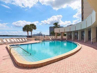 Enjoy spectacular waterfront living in the sought-after Quay - photo 24