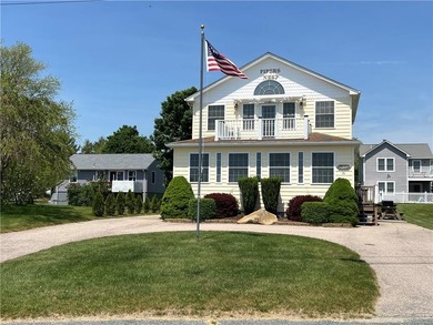 Snug harbor * The Pipers Nest* This beautiful Colonial offers 3