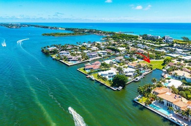 Rare opportunity to own a waterfront residence in prestigious - photo 6