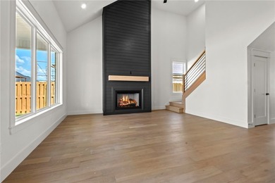 Priced well below appraised value, this home lets buyers walk in - photo 9