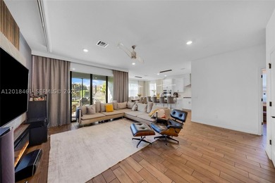 Welcome to Oak Tree, one of Oakland Park's most desirable gated - photo 4