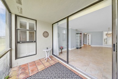 Wonderfully renovated 2 bedrooms, 2 bath condo unit in great - photo 14