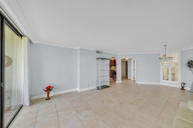 Wonderfully renovated 2 bedrooms, 2 bath condo unit in great - photo 16