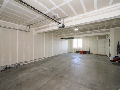 This stunning 3 bedroom, 3 bathroom townhome offers a perfect - photo 21