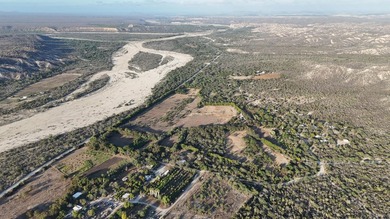 A 42.3-acre certified organic farm estate in the lush Santiago - photo 22