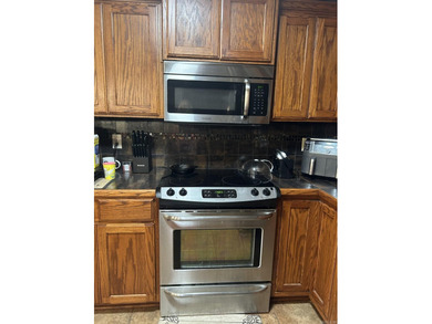 Come see this darling home located in a nice desirable - photo 7