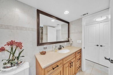 Wonderfully renovated 2 bedrooms, 2 bath condo unit in great - photo 30