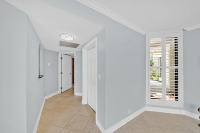 Wonderfully renovated 2 bedrooms, 2 bath condo unit in great - photo 32