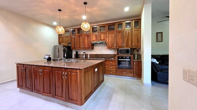 Discover this beautiful 3-bedroom house for sale in Residencial - photo 4