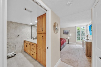 Wonderfully renovated 2 bedrooms, 2 bath condo unit in great - photo 34