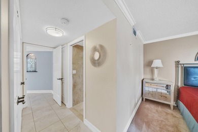 Wonderfully renovated 2 bedrooms, 2 bath condo unit in great - photo 38