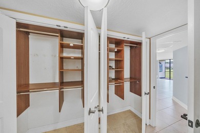 Wonderfully renovated 2 bedrooms, 2 bath condo unit in great - photo 43