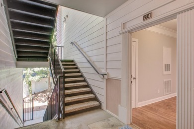 Beautifully maintained second floor, end unit condo, offering - photo 3