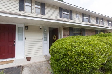 Cute and comfy. Downstairs has Living/Dining and patio . Kitchen - photo 1
