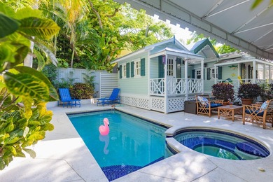 Charming Single family home with multiple guest cottages in - photo 2