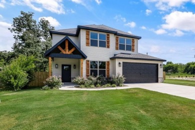 Lake Loch Lomond Home For Sale in Bella Vista Arkansas