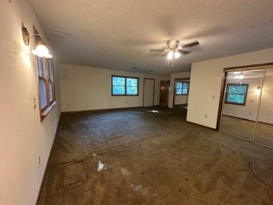 Looking for a project while enjoying mountain and valley views