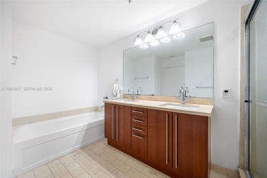 Amazing 2Bed 2Bath split floor plan with large Balcony. The