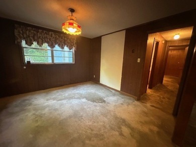 Looking for a project while enjoying mountain and valley views