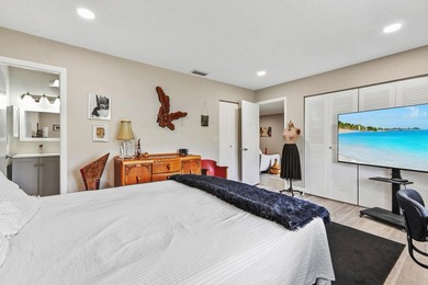 Welcome to your own private slice of waterfront paradise! - photo 23