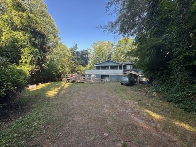 Looking for a project while enjoying mountain and valley views