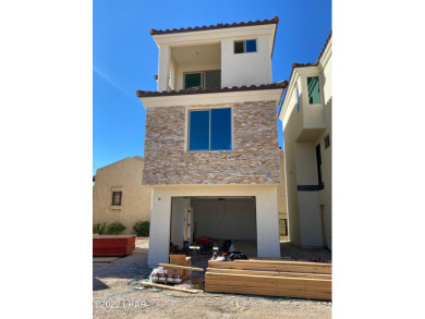 Lake Townhome/Townhouse Sale Pending in Lake Havasu City, Arizona