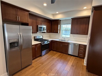 Welcome to this stunning townhome in the lovely Arlington Pointe - photo 5