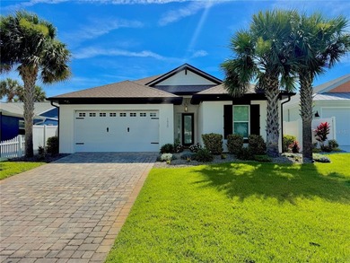 Built in 2020 and ideally located just two blocks from the ocean - photo 5