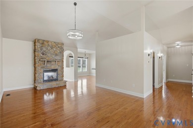 Welcome to 7900 Glendale Estates Dr, a beautifully renovated - photo 7