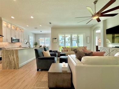 Built in 2020 and ideally located just two blocks from the ocean - photo 8