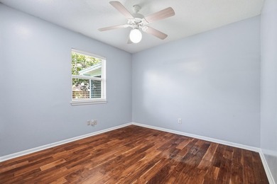 Well-maintained ranch-style home located in the heart of Destin - photo 21