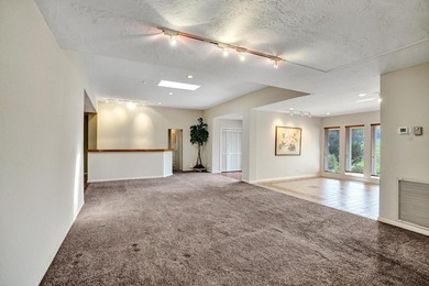 Welcome home to this beautifully maintained 3-bedroom, 3-bath - photo 25