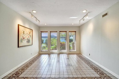 Welcome home to this beautifully maintained 3-bedroom, 3-bath - photo 26