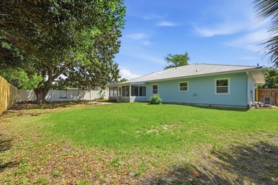 Well-maintained ranch-style home located in the heart of Destin - photo 31
